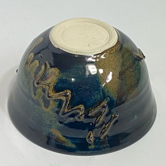 Studio Art Pottery Navy Blue Brown Glossy Textured Glazed Bowl 5.75” x 3” Signed - Picture 10 of 16